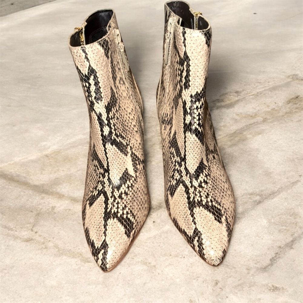 Cole Haan Eva Snake Print Embossed Leather Booties
Double Zipper
Size 9 - Picture 3 of 13